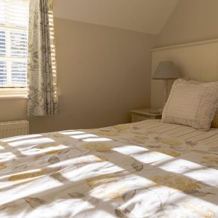 Jasmine Cottage - 2 Bedroom In Heart Of Bourton! Exterior foto
