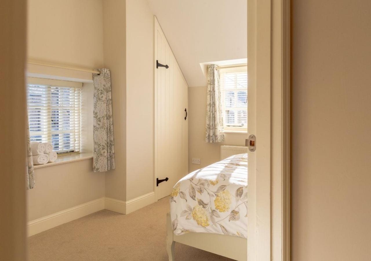 Jasmine Cottage - 2 Bedroom In Heart Of Bourton! Exterior foto