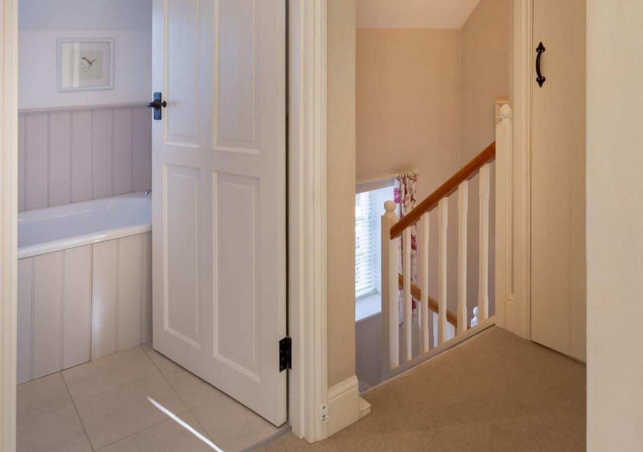 Jasmine Cottage - 2 Bedroom In Heart Of Bourton! Exterior foto