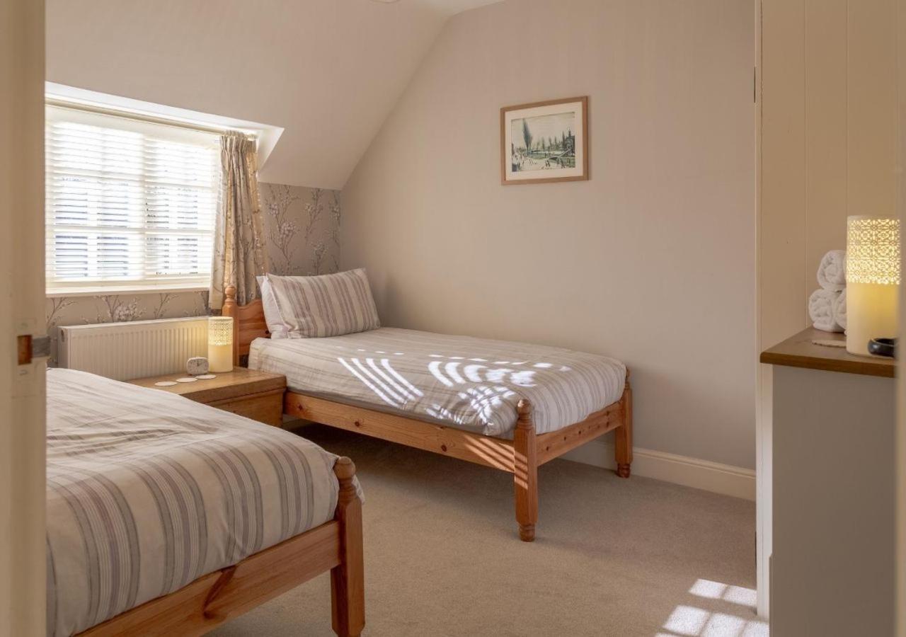 Jasmine Cottage - 2 Bedroom In Heart Of Bourton! Exterior foto
