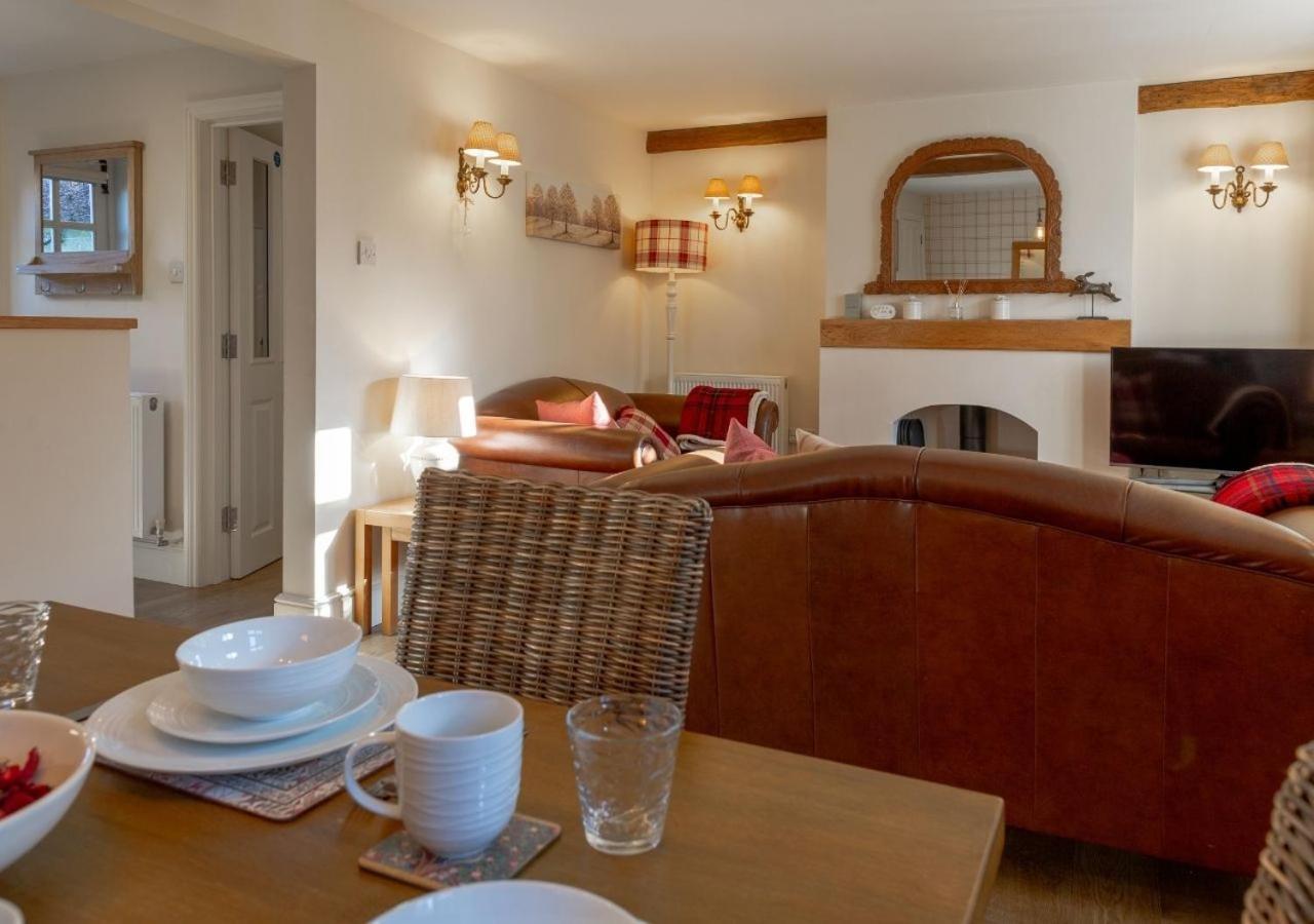 Jasmine Cottage - 2 Bedroom In Heart Of Bourton! Exterior foto